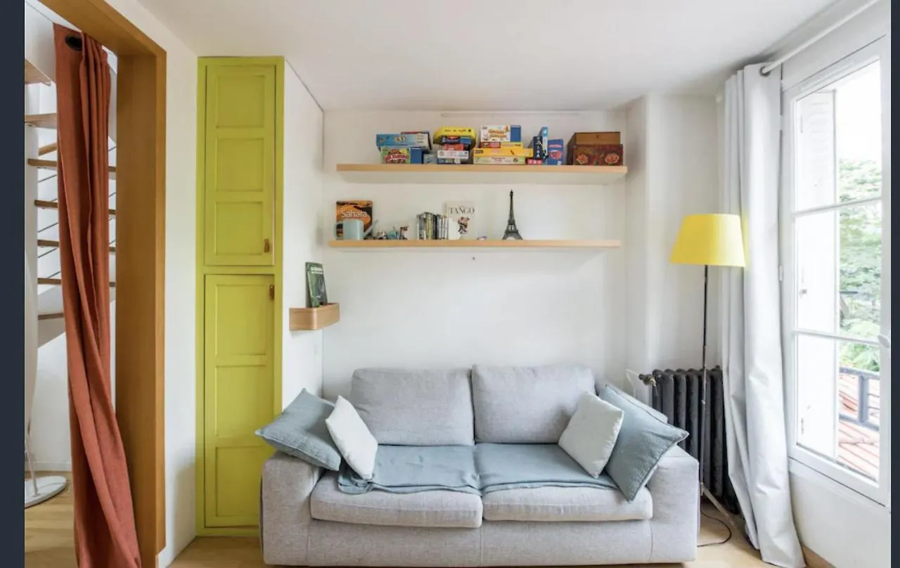 Apartment Paris Petit Appartement Lumineux Et Atypique France