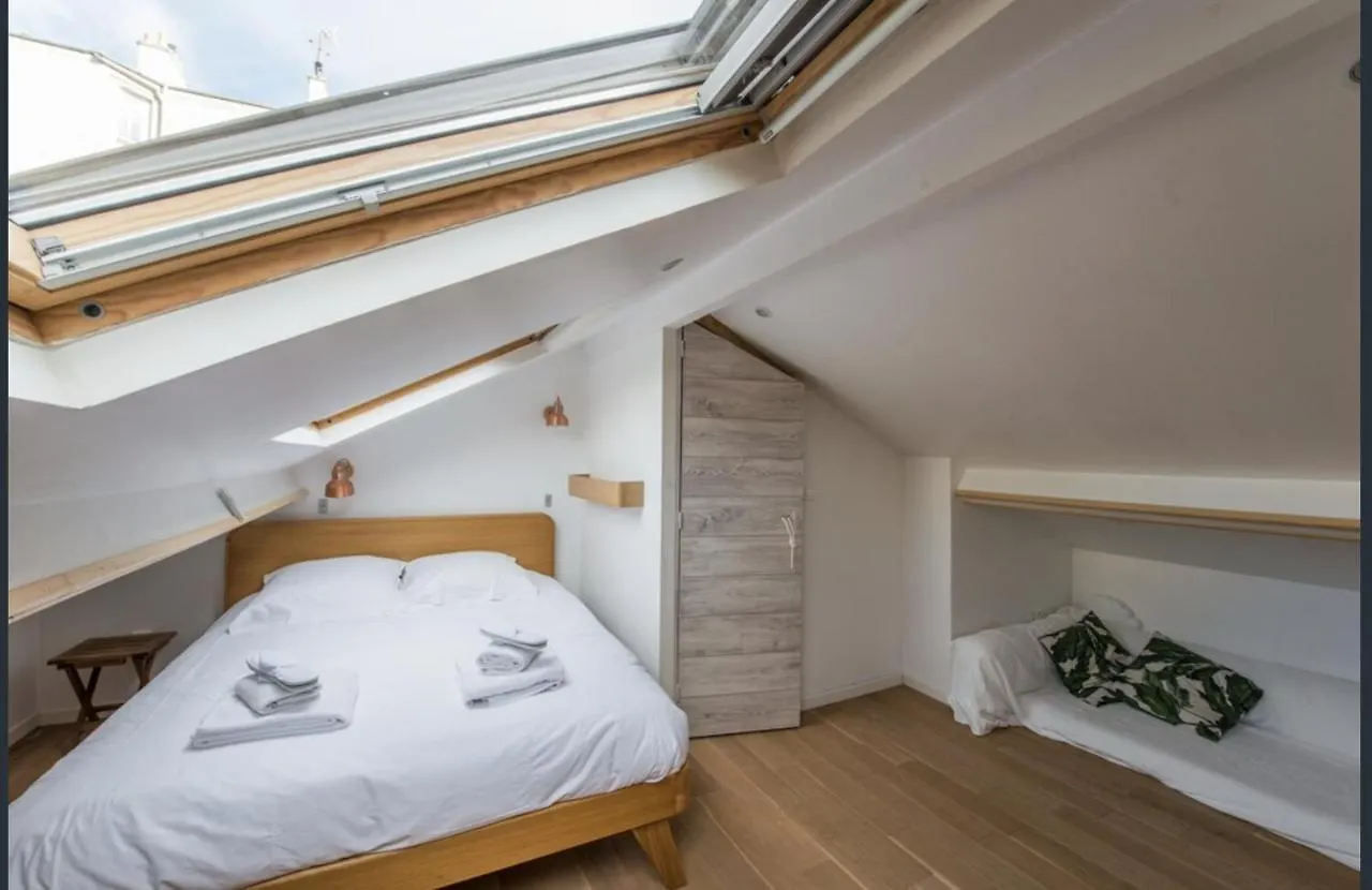 Paris Petit Appartement Lumineux Et Atypique 0*,